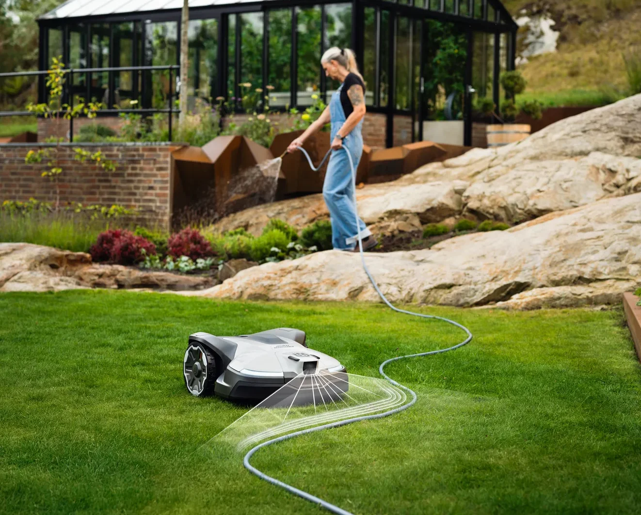 Seit 2023 setzt Husqvarna mit den neuen NERA-Modellen auf die kabellose EPOS-Technologie Husqvarna 430V Nera